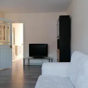 Chantilly Apartment Ickenham